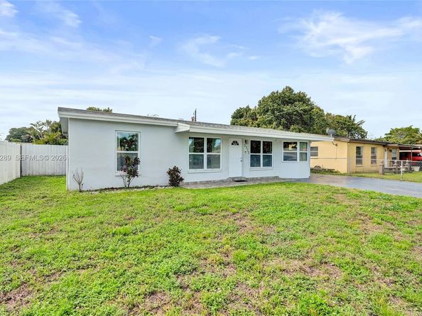 3320 NW 18th St, Lauderhill FL 33311