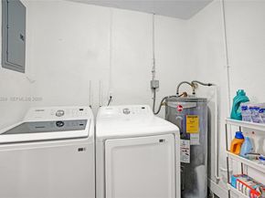 3320 NW 18th St, Lauderhill FL 33311