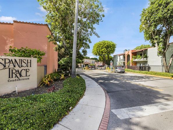 10780 N Kendall Dr E11, Miami FL 33176
