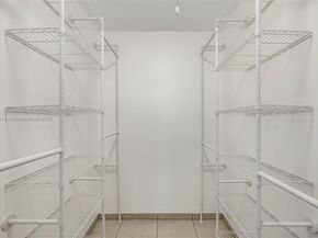 10780 N Kendall Dr E11, Miami FL 33176