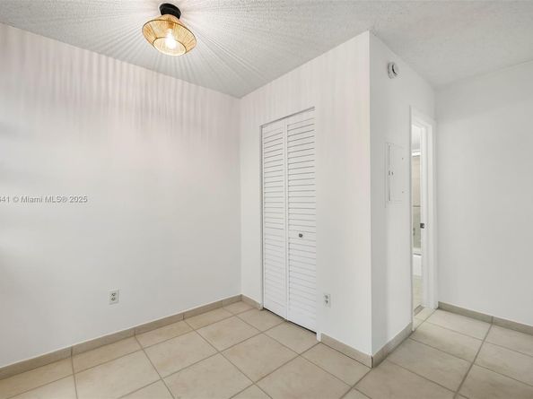 10780 N Kendall Dr E11, Miami FL 33176