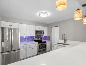 16558 NE 26th Ave 2G, North Miami Beach FL 33160