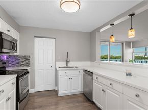 16558 NE 26th Ave 2G, North Miami Beach FL 33160