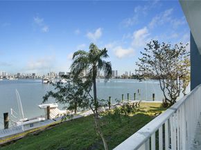 16558 NE 26th Ave 2G, North Miami Beach FL 33160