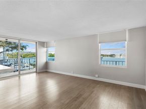 16558 NE 26th Ave 2G, North Miami Beach FL 33160