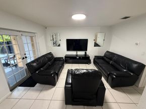 14064 S Forest Oak Cir, Davie FL 33325