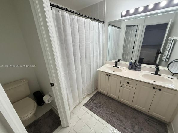 14064 S Forest Oak Cir, Davie FL 33325