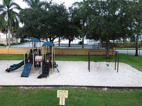 14064 S Forest Oak Cir, Davie FL 33325
