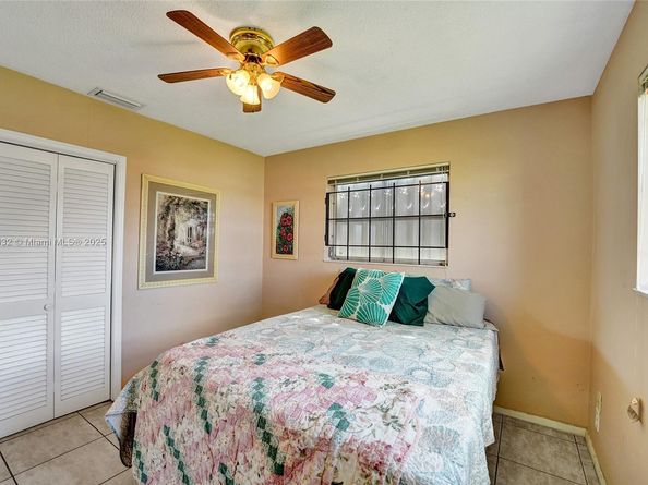 3148 Sheridan Ln, Hollywood FL 33021