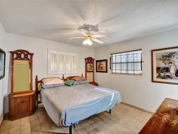 3148 Sheridan Ln, Hollywood FL 33021