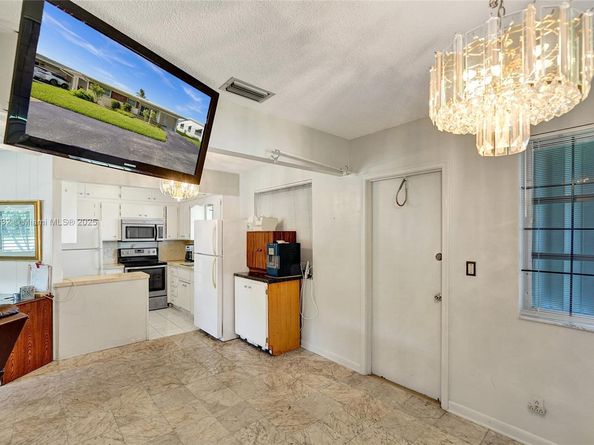 3148 Sheridan Ln, Hollywood FL 33021