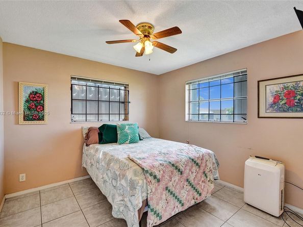 3148 Sheridan Ln, Hollywood FL 33021