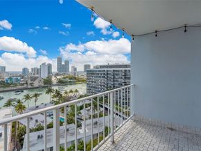 6900 Bay Dr 11F, Miami Beach FL 33141