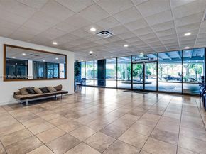6900 Bay Dr 11F, Miami Beach FL 33141