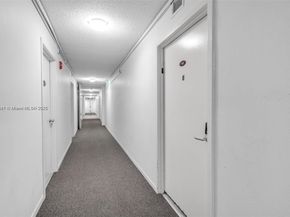 6900 Bay Dr 11F, Miami Beach FL 33141