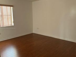 10253 NW 9th Street Cir 4076, Miami FL 33172