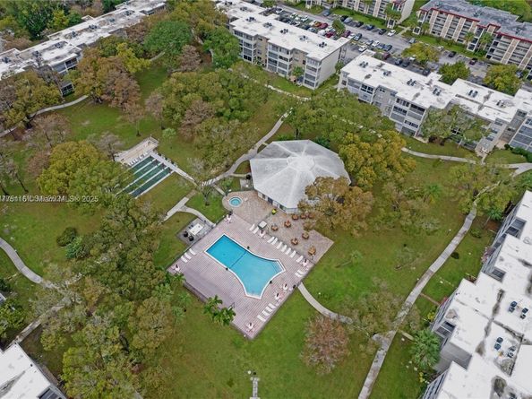 2600 NW 49th Ave 403, Lauderdale Lakes FL 33313