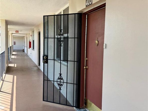 2600 NW 49th Ave 403, Lauderdale Lakes FL 33313