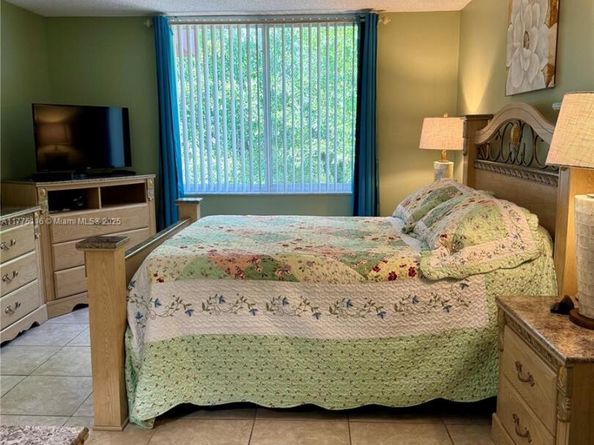 2600 NW 49th Ave 403, Lauderdale Lakes FL 33313