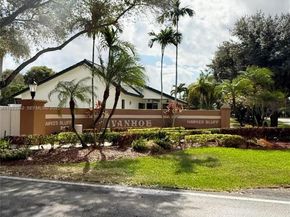 15561 Carriage Ct, Davie FL 33331