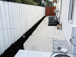 15561 Carriage Ct, Davie FL 33331