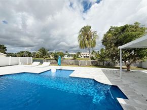 15561 Carriage Ct, Davie FL 33331