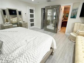 15561 Carriage Ct, Davie FL 33331