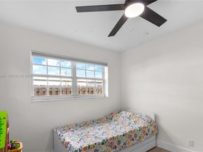 230 NW 39th Ct, Deerfield Beach FL 33064