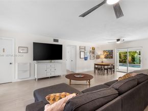 230 NW 39th Ct, Deerfield Beach FL 33064