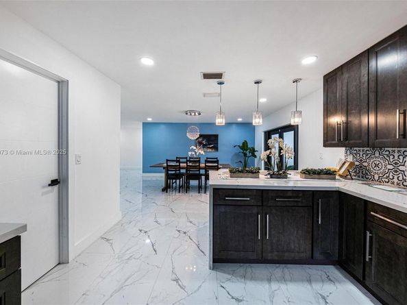 2101 NW 14th Ave, Fort Lauderdale FL 33311
