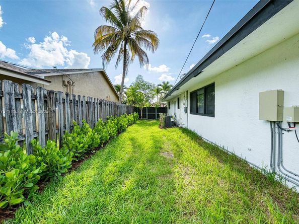 2101 NW 14th Ave, Fort Lauderdale FL 33311