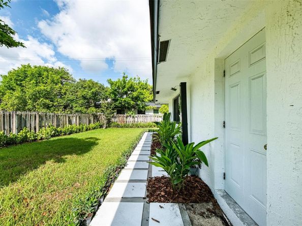 2101 NW 14th Ave, Fort Lauderdale FL 33311