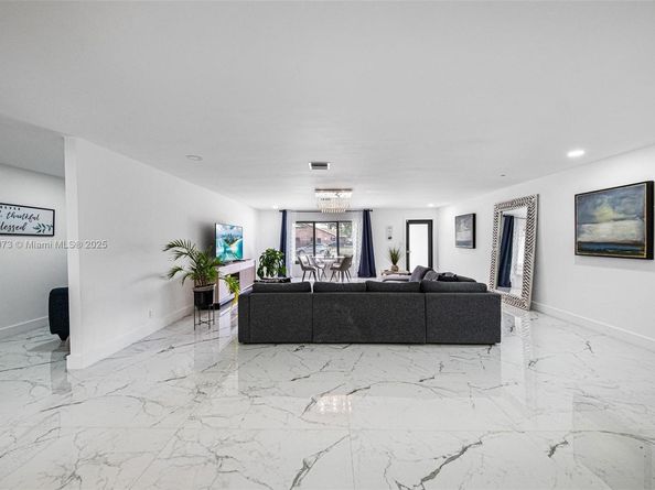 2101 NW 14th Ave, Fort Lauderdale FL 33311