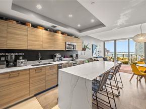 121 NE 34th St 1705, Miami FL 33137