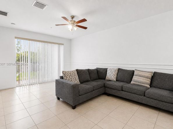 1925 Marsh Harbor Dr 204, Riviera Beach FL 33404