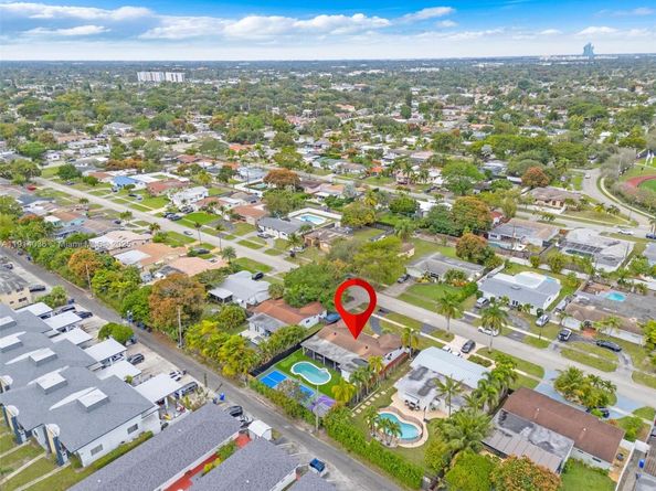 5230 Tyler St, Hollywood FL 33021