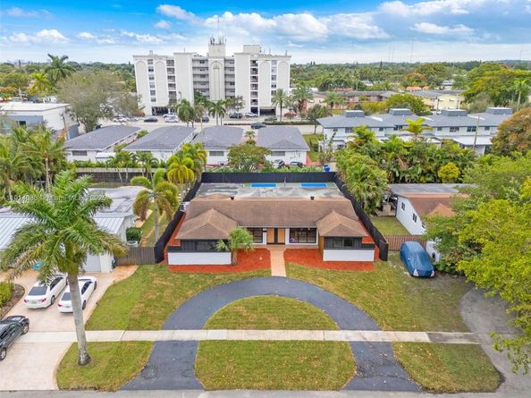 5230 Tyler St, Hollywood FL 33021