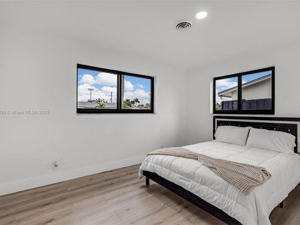 5230 Tyler St, Hollywood FL 33021