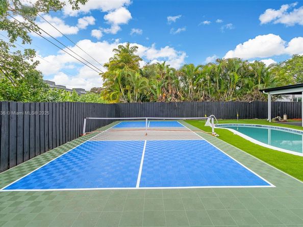 5230 Tyler St, Hollywood FL 33021