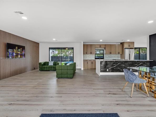 5230 Tyler St, Hollywood FL 33021