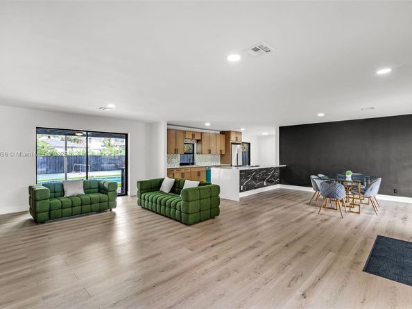 5230 Tyler St, Hollywood FL 33021