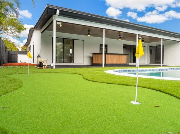 5230 Tyler St, Hollywood FL 33021