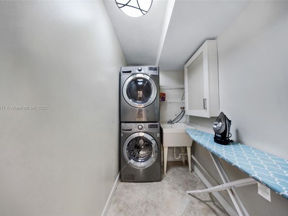 2132 NE 63rd Ct, Fort Lauderdale FL 33308