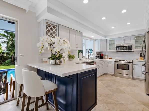 2132 NE 63rd Ct, Fort Lauderdale FL 33308