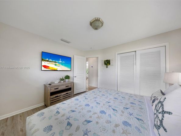 2132 NE 63rd Ct, Fort Lauderdale FL 33308