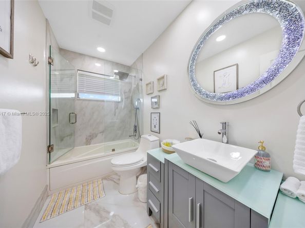 2132 NE 63rd Ct, Fort Lauderdale FL 33308