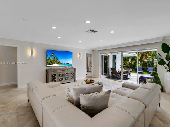 2132 NE 63rd Ct, Fort Lauderdale FL 33308