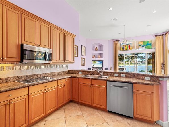 8100 Muirhead Cir, Boynton Beach FL 33472