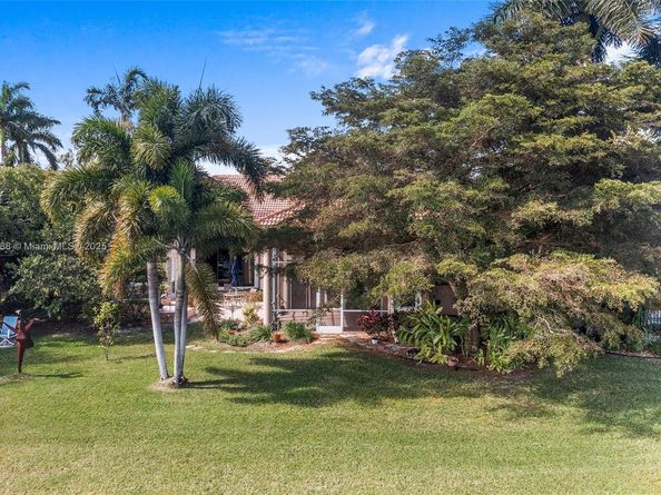 8100 Muirhead Cir, Boynton Beach FL 33472