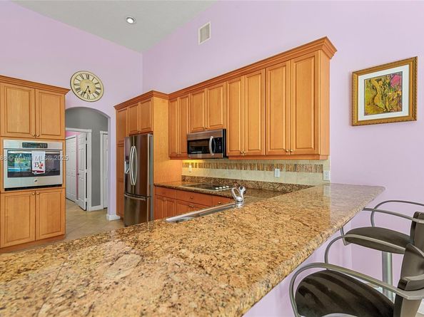 8100 Muirhead Cir, Boynton Beach FL 33472